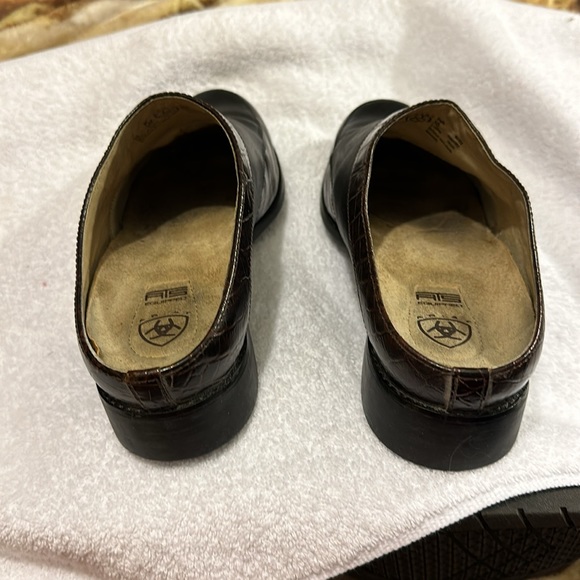 ARIAT MULES. SIZE 9B - Picture 5 of 8